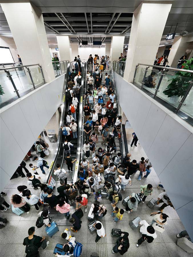威尼斯app官方手机下载